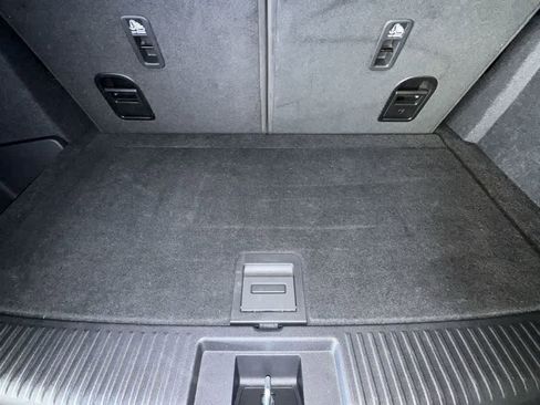 Used 2024 Acura MDX FWD image 25