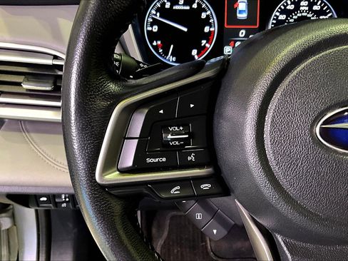 Used 2021 Subaru Legacy Limited image 11