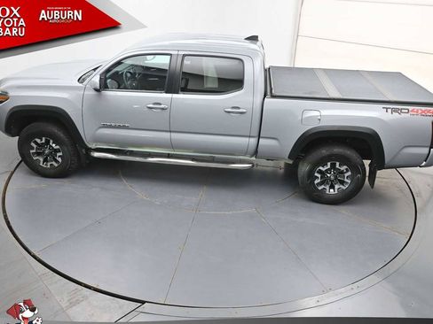 Used 2019 Toyota Tacoma TRD Off-Road w/ Technology Package AWD/4WD image 33