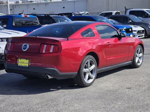 Used 2010 Ford Mustang GT image 5