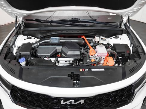 Used 2023 Kia Sorento EX w/ Panoramic Sunroof Package image 4