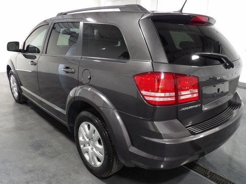 Used 2018 Dodge Journey SE FWD image 6