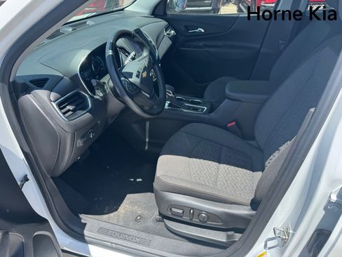 Used 2024 Chevrolet Equinox LT FWD image 9