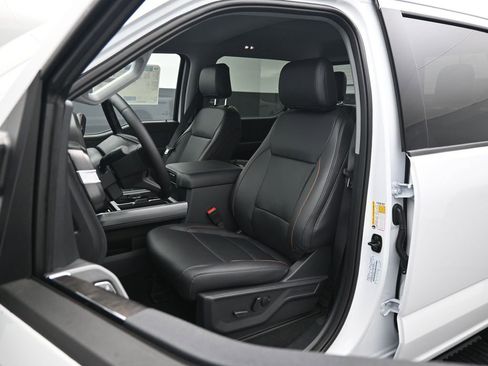 New 2026 Ford F250 Lariat w/ Lariat Premium Package image 8