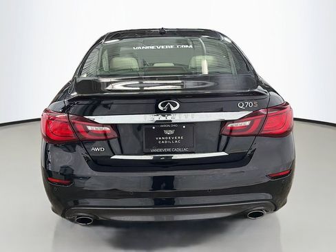 Used 2016 INFINITI Q70 3.7 w/ Technology Package AWD/4WD image 8