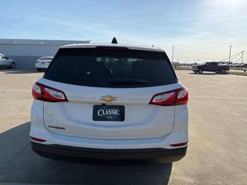 Used 2019 Chevrolet Equinox LS FWD image 6