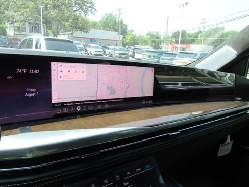 Used 2026 Cadillac Escalade Platinum Sport w/ LPO, ONYX Package AWD/4WD image 27