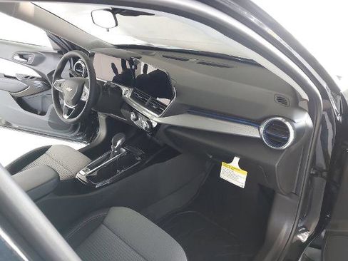 New 2026 Chevrolet Trax LT w/ Driver Confidence Package image 28