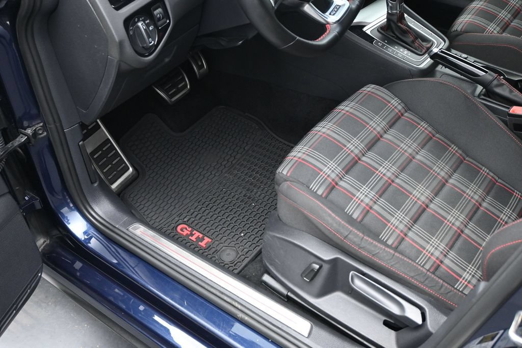 Used 2018 Volkswagen GTI S FWD image 7