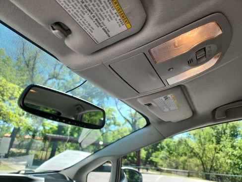 Used 2011 Toyota Prius Three image 18