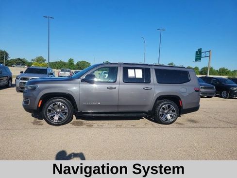 Used 2024 Jeep Wagoneer L Series II RWD image 3
