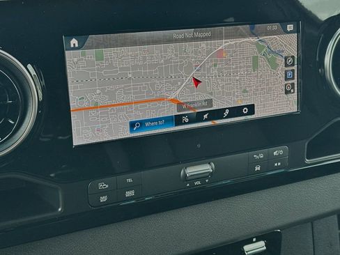 Used 2024 Mercedes-Benz Sprinter 2500 image 19