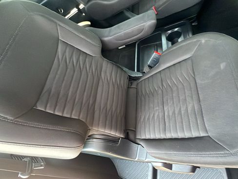 Used 2020 Ford Explorer XLT RWD image 19