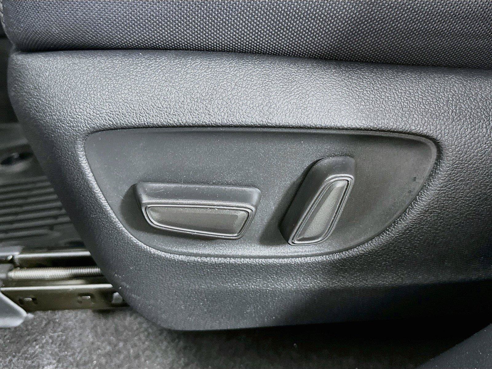 Used 2023 Toyota Highlander L FWD image 26