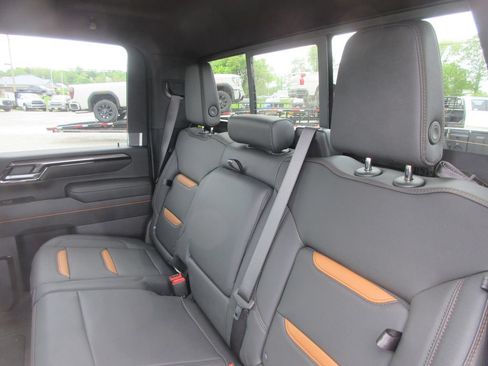 New 2026 GMC Sierra 2500 AT4 w/ AT4 Premium Plus Package AWD/4WD image 16
