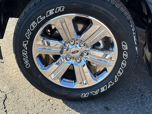 Used 2020 Ford F150 Lariat w/ Equipment Group 502A Luxury image 8