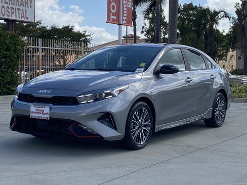 Used 2023 Kia Forte GT-Line w/ GT-Line Premium Package FWD image 6