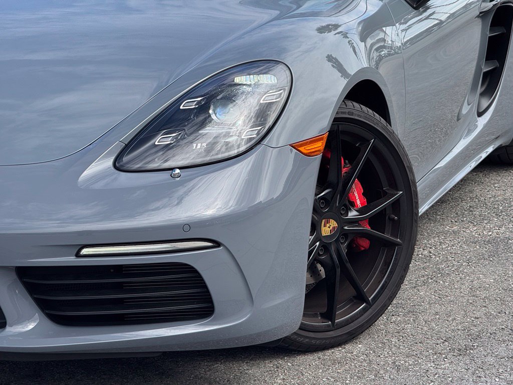 Used 2024 Porsche 718 Boxster S RWD image 2