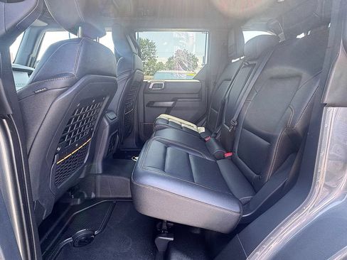 Used 2024 Ford Bronco Badlands AWD/4WD image 10