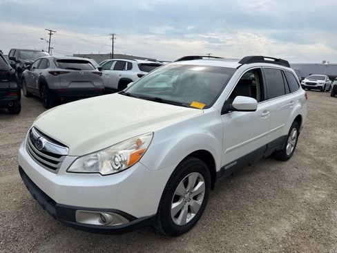 Used 2012 Subaru Outback 2.5i Premium AWD/4WD image 1