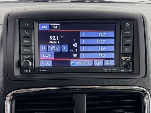 Used 2017 Dodge Grand Caravan SE w/ Power Window Group FWD image 16