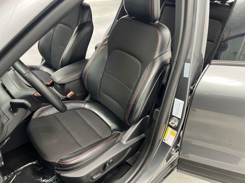 Used 2025 Ford Escape ST-Line AWD/4WD image 9