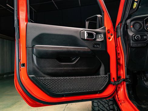 Used 2024 Jeep Wrangler Unlimited Rubicon image 29