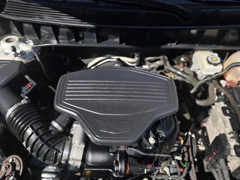 Used 2018 Cadillac XT5 Luxury w/ Driver Awareness Package image 17