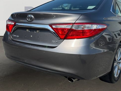 Used 2017 Toyota Camry XLE FWD image 10