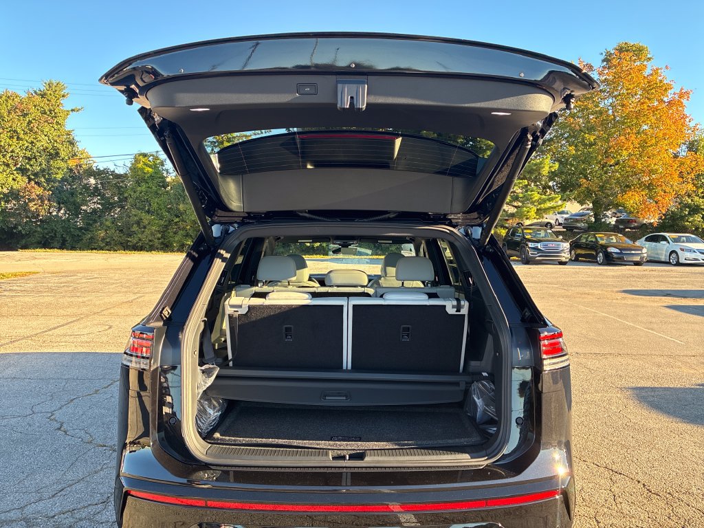 New 2027 Volkswagen Atlas SEL R-Line AWD/4WD image 22