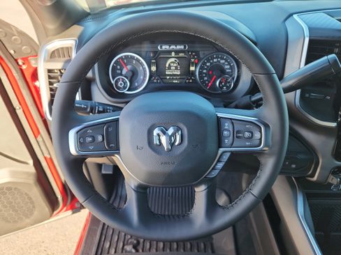 New 2026 RAM 2500 Big Horn AWD/4WD image 16
