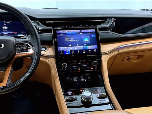 Used 2022 Jeep Grand Cherokee L Summit AWD/4WD image 7