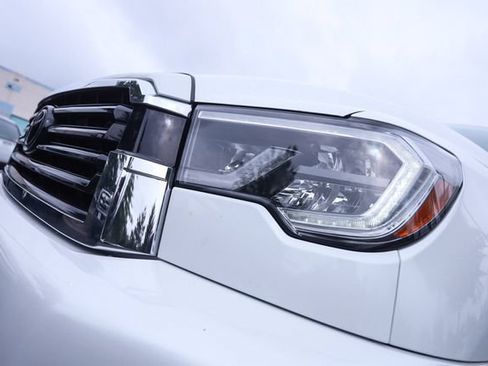 Used 2022 Toyota Sequoia TRD Sport AWD/4WD image 15