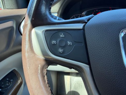 Used 2020 GMC Acadia SLE w/ Driver Convenience Package FWD image 14