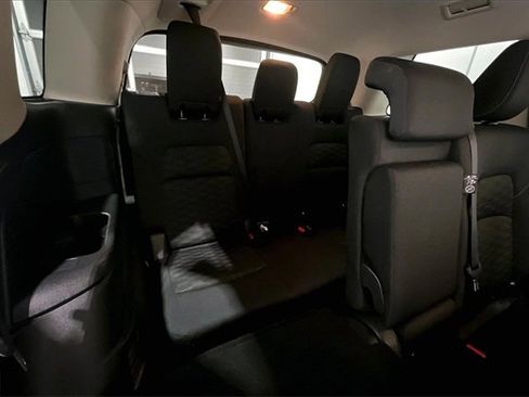 Used 2024 Nissan Pathfinder SV image 27