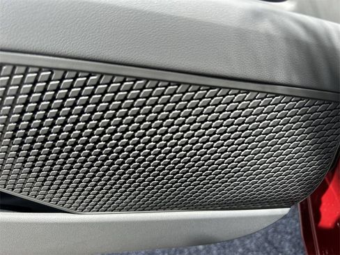 New 2025 Hyundai Elantra SEL image 21