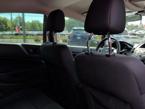 Used 2019 Ford Fiesta SE FWD image 19