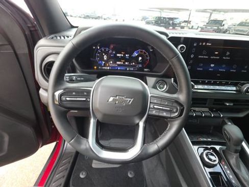 Used 2025 Chevrolet Colorado Trail Boss AWD/4WD image 24