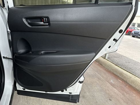 Used 2022 Toyota Corolla Cross LE image 31