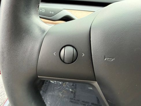 Used 2018 Tesla Model 3 Mid Range image 12