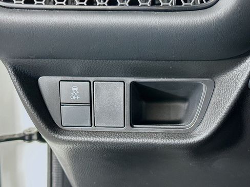 Used 2025 Honda HR-V LX image 16