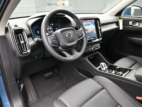 New 2024 Volvo XC40 B5 Plus w/ Protection Package Premier image 16