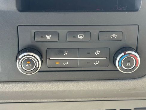 Used 2019 Nissan NV 3500 S image 48