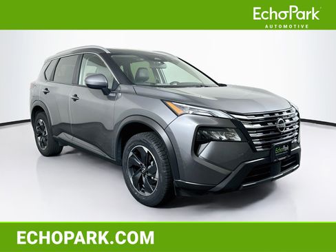 Used 2025 Nissan Rogue SV w/ SV Premium Package FWD image 1