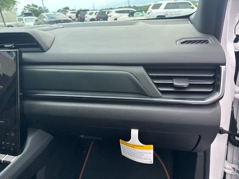 New 2026 GMC Terrain AT4 w/ Technology Package II image 27