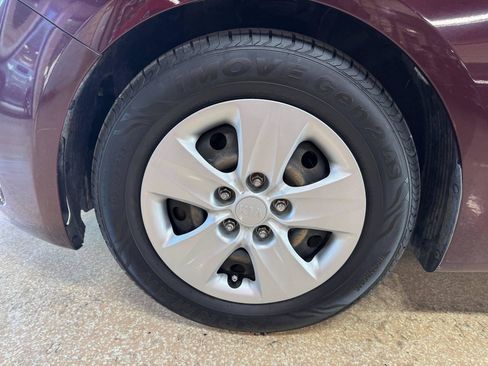 Used 2017 Kia Forte LX FWD image 36