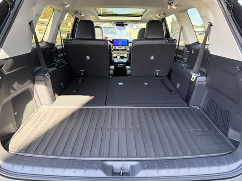 New 2026 Toyota Grand Highlander Platinum AWD/4WD image 31