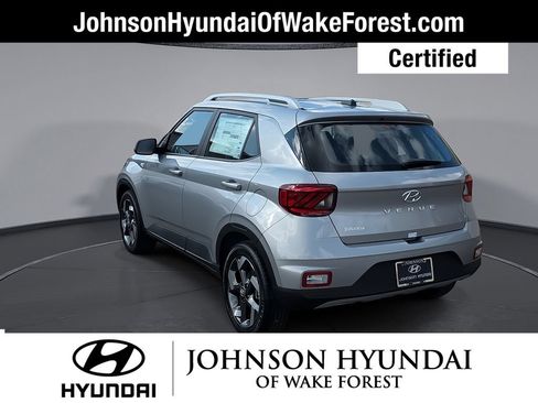 Certified 2026 Hyundai Venue SEL FWD image 15