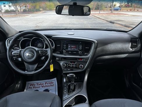 Used 2015 Kia Optima LX image 25