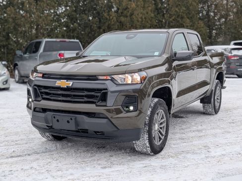 Used 2023 Chevrolet Colorado LT w/ LT Convenience Package II image 12